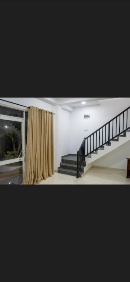 Pinnawala Elephant Front View Hotel Rambukkana المظهر الخارجي الصورة