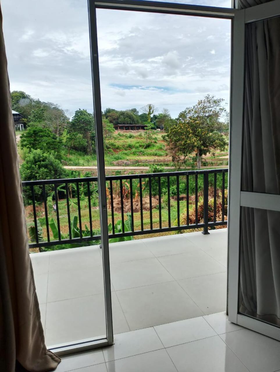 Pinnawala Elephant Front View Hotel Rambukkana المظهر الخارجي الصورة